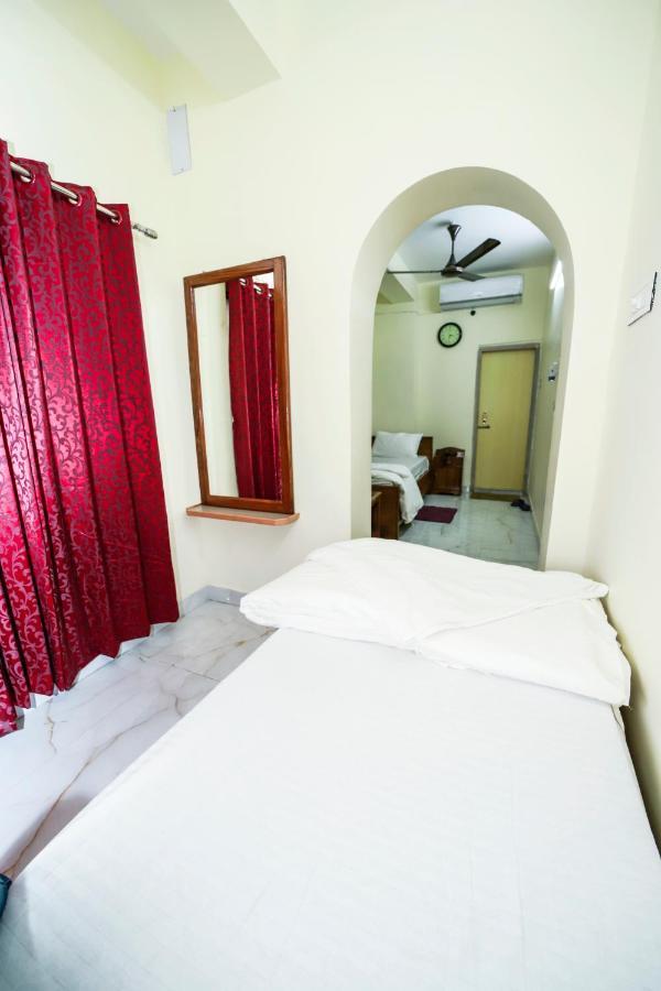 Rishika Ac Banquet And Guest House Calcutta Extérieur photo
