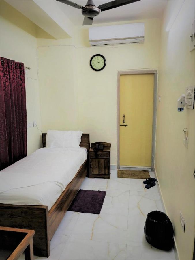 Rishika Ac Banquet And Guest House Calcutta Extérieur photo