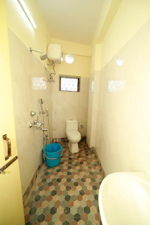 Rishika Ac Banquet And Guest House Calcutta Extérieur photo