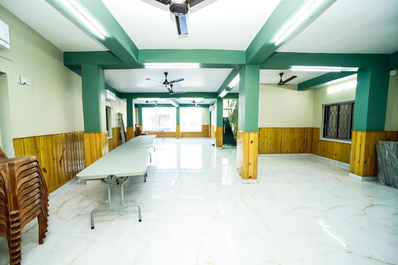 Rishika Ac Banquet And Guest House Calcutta Extérieur photo